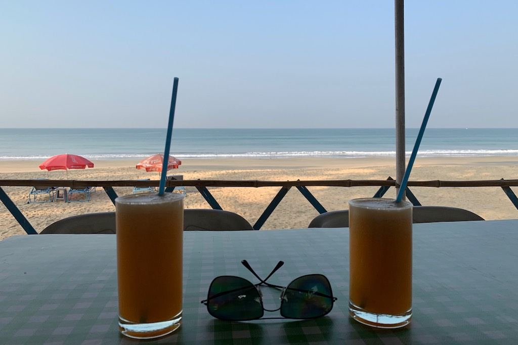 Holiday in Goa and the menu for tourist; video