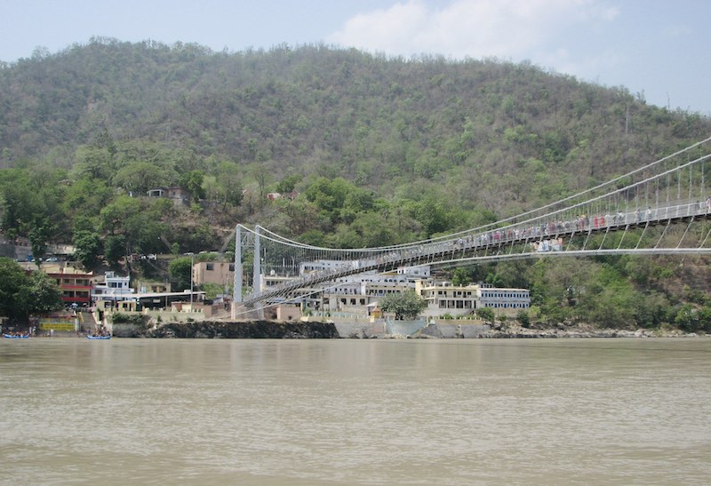 Laxman Jhula bridge in Rishikesh in 2007