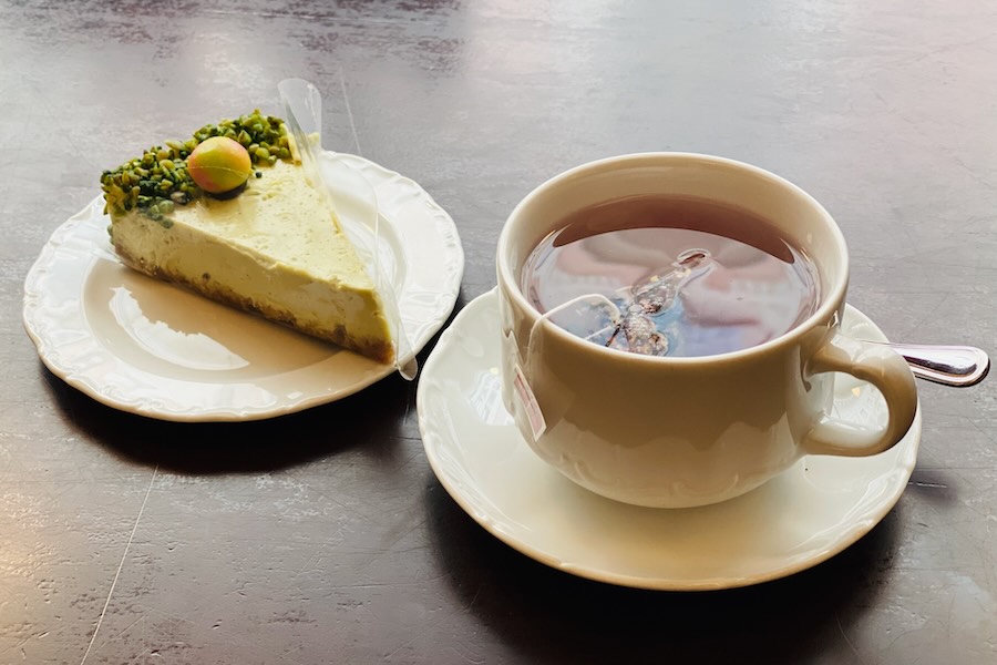 Cake and tea in Tallinn's oldest café Majasmokk