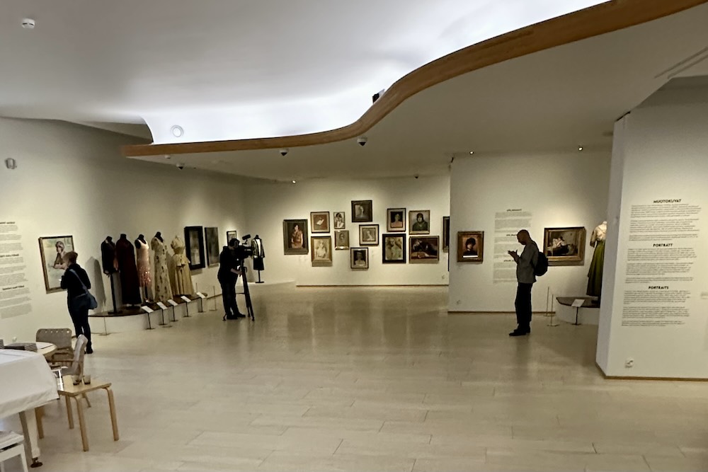 Museum Villa Gyllenberg and Schjerfbeck - Muoti - Mode - Fashion exhibition